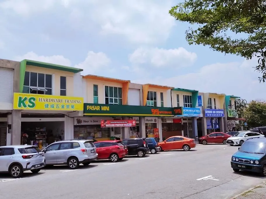 Ipoh Botani Nadya 3Storey 5Br 19 Pax Holiday home