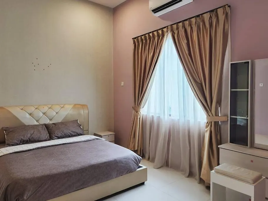 Ipoh Botani Nadya 3Storey 5Br 19 Pax
