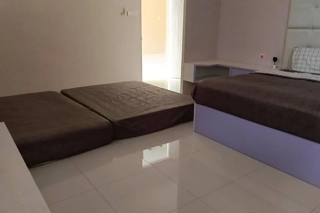 Ipoh Botani Nadya 3Storey 5Br 19 Pax 0*,